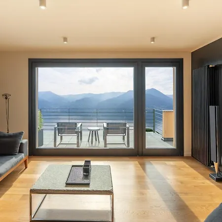 View 3br Regina 35 Villa *