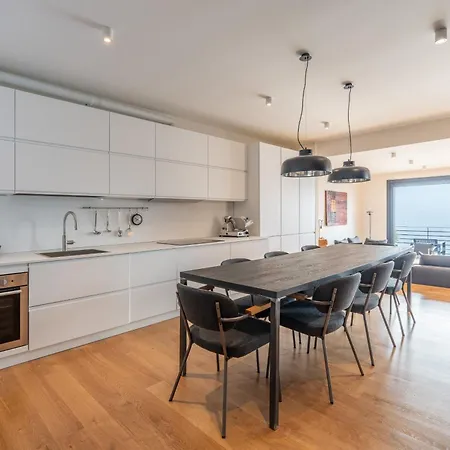 View 3br Regina 35 *