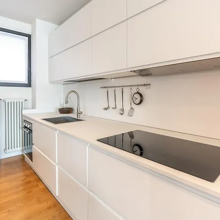 View 3br Regina 35 Villa