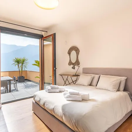 View 3br Regina 35 * Carate Urio