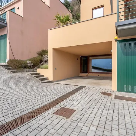 View 3br Regina 35 * Carate Urio